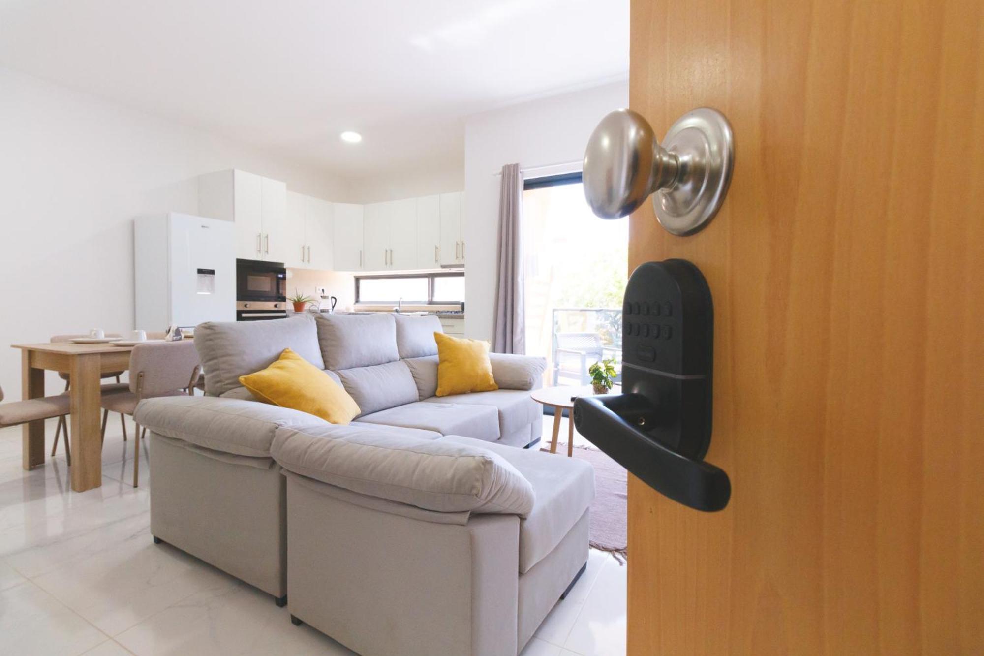 Brand New Spacious T3 Apartment In サンタ・マリア エクステリア 写真