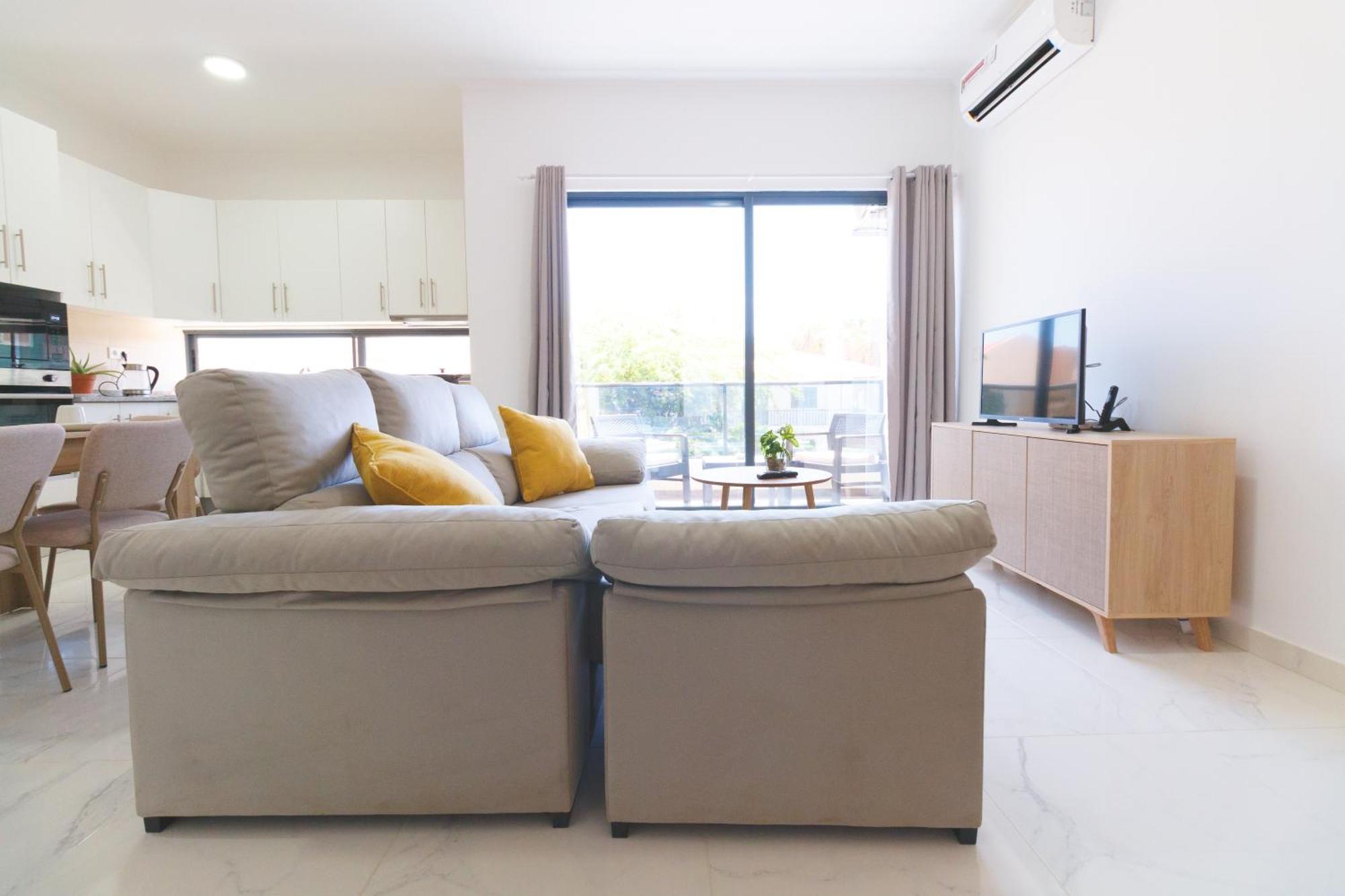 Brand New Spacious T3 Apartment In サンタ・マリア エクステリア 写真